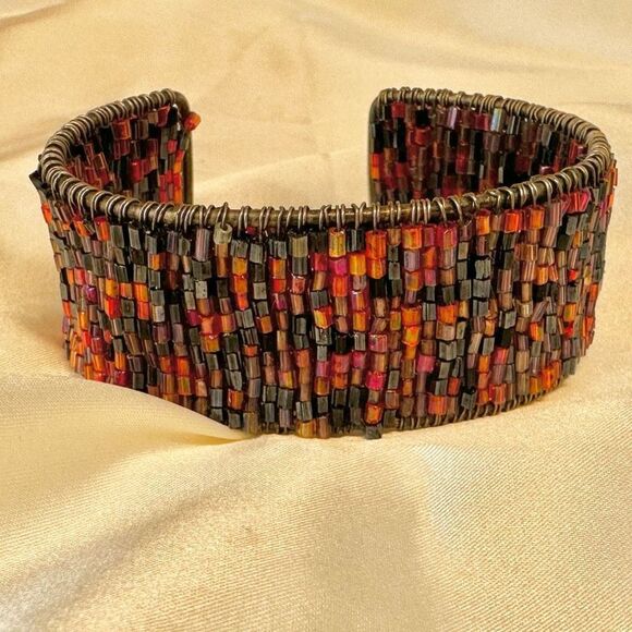 Colorful beaded adjustable cuff bracelet - Picture 4 of 10
